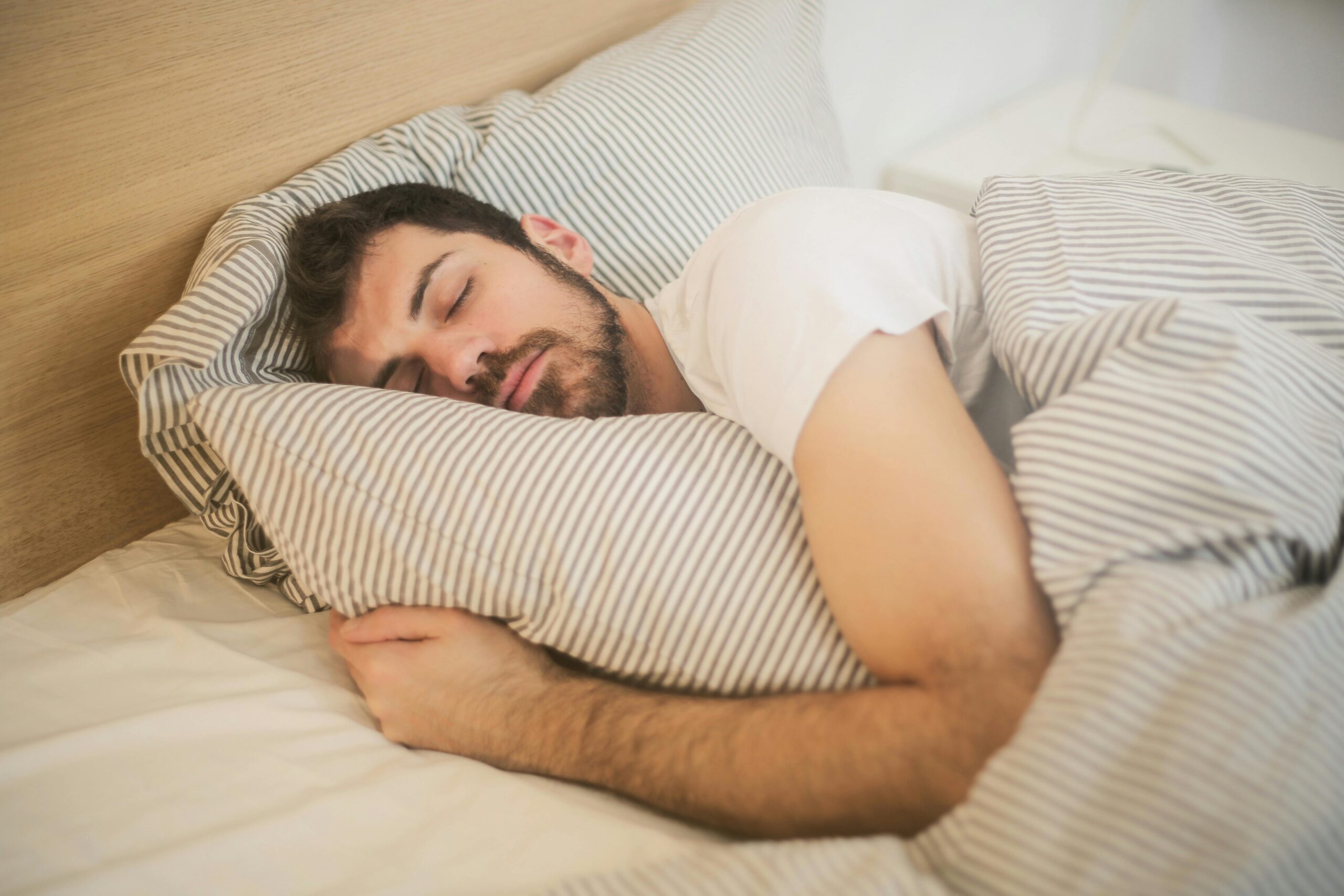 Sådan får du bedre søvn – tips til en sundere søvnrytme